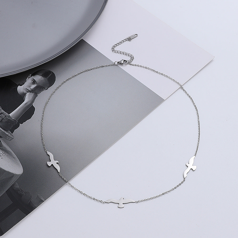 Wholesale Stainless Steel Creative Three Birds Collarbone Necklace